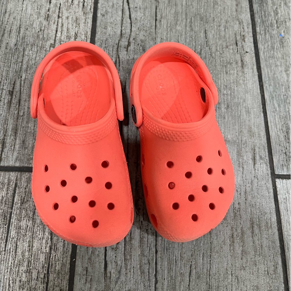 Crocs